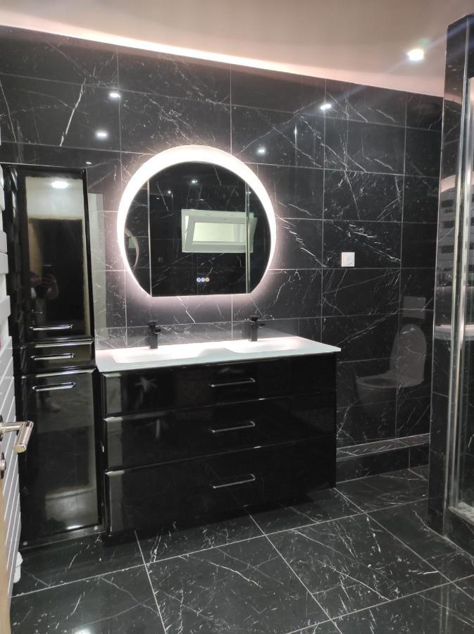Maison Elegante Et Spacieuse Écouen Kültér fotó