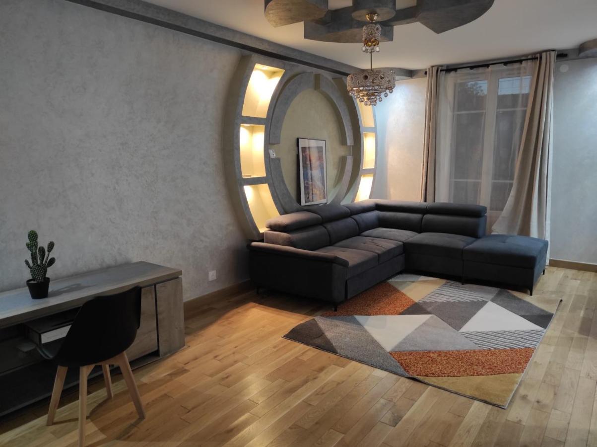 Maison Elegante Et Spacieuse Écouen Kültér fotó
