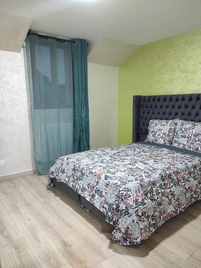 Maison Elegante Et Spacieuse Écouen Kültér fotó